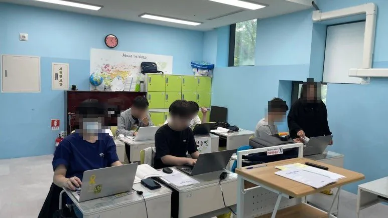 각자 노트북으로 자기 작품을 만드는 시간